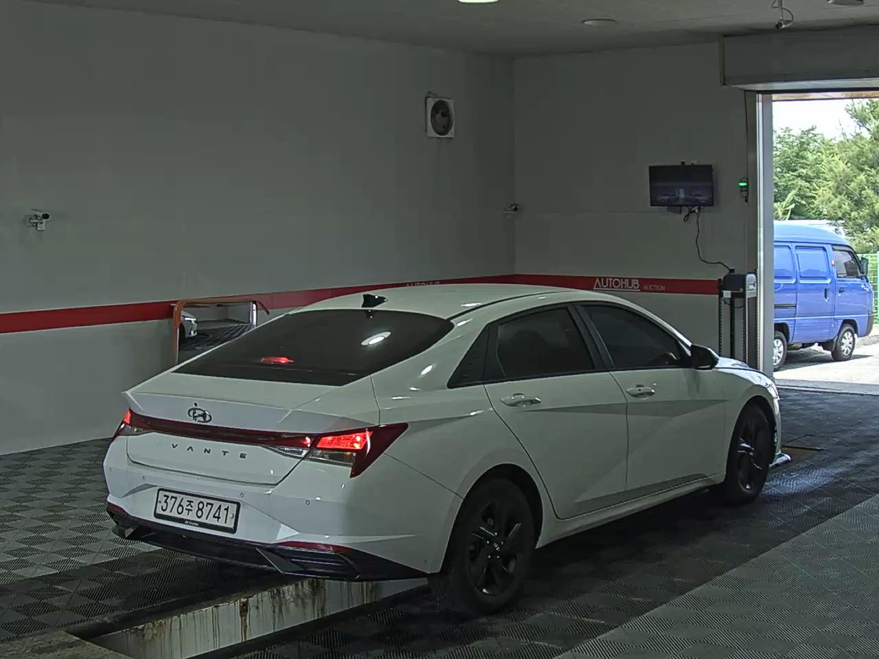 2023 - hyundai avante