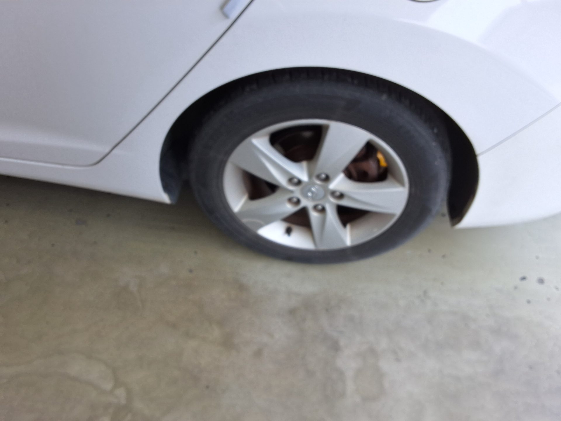2012 - hyundai avante