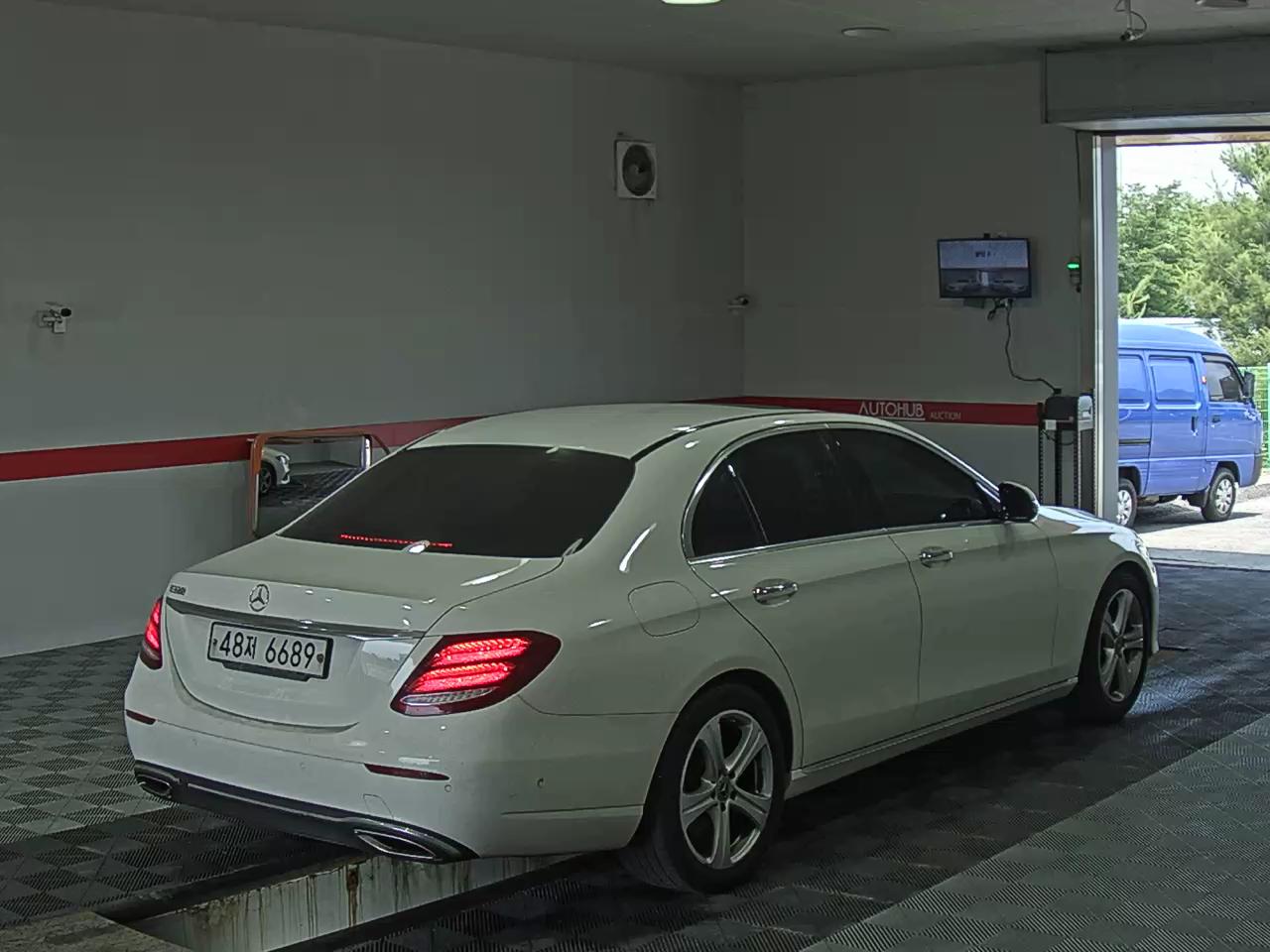 2018 - mercedes-benz e200