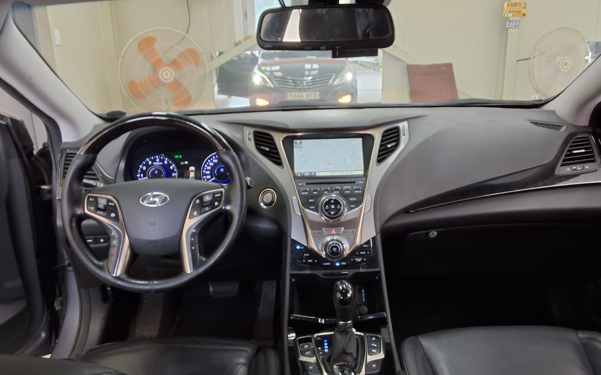 2012 - hyundai grandeur