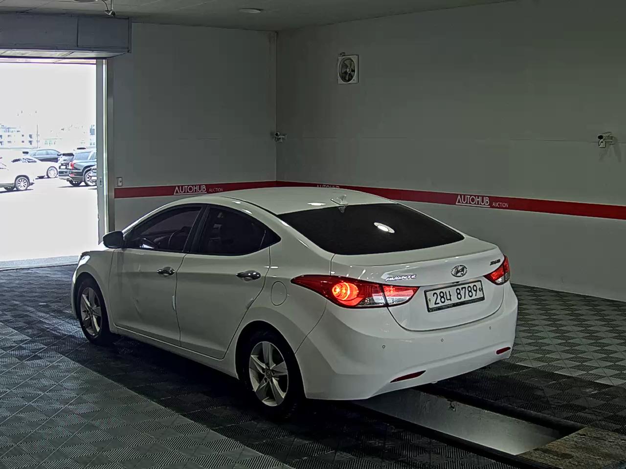 2012 - hyundai avante