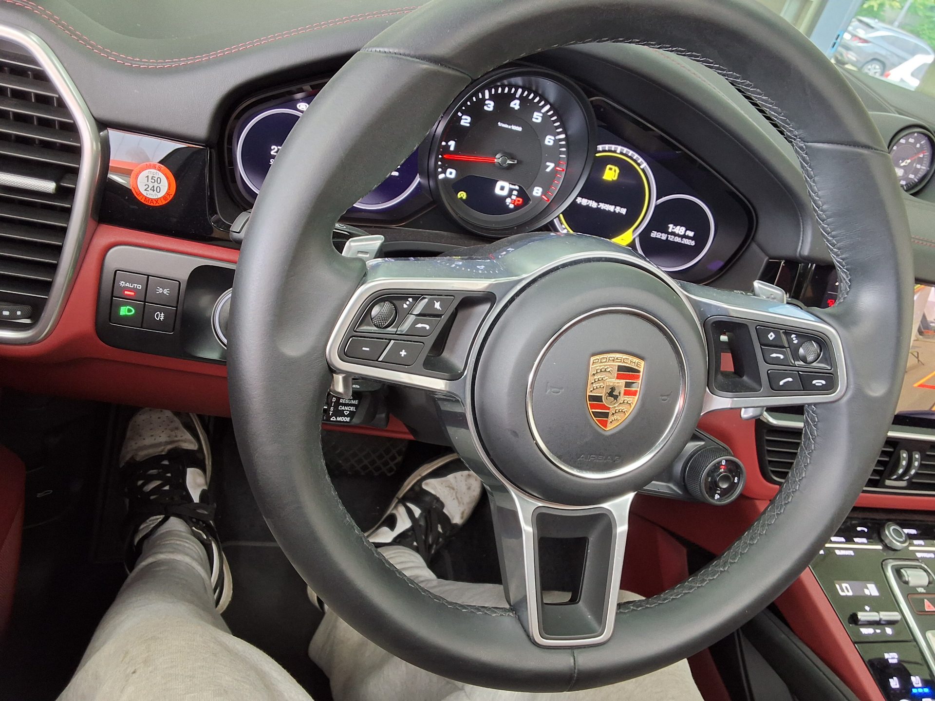 2023 - porsche cayenne