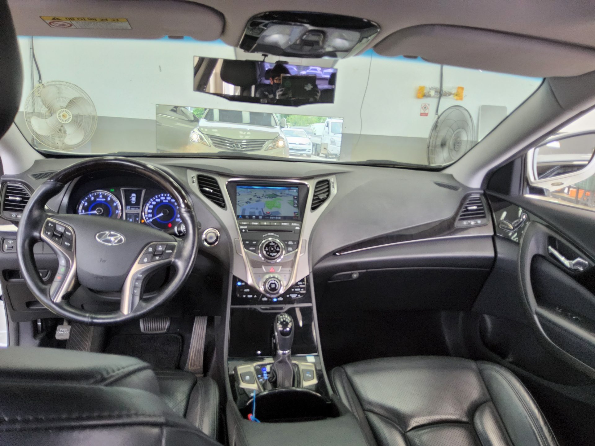 2012 - hyundai grandeur