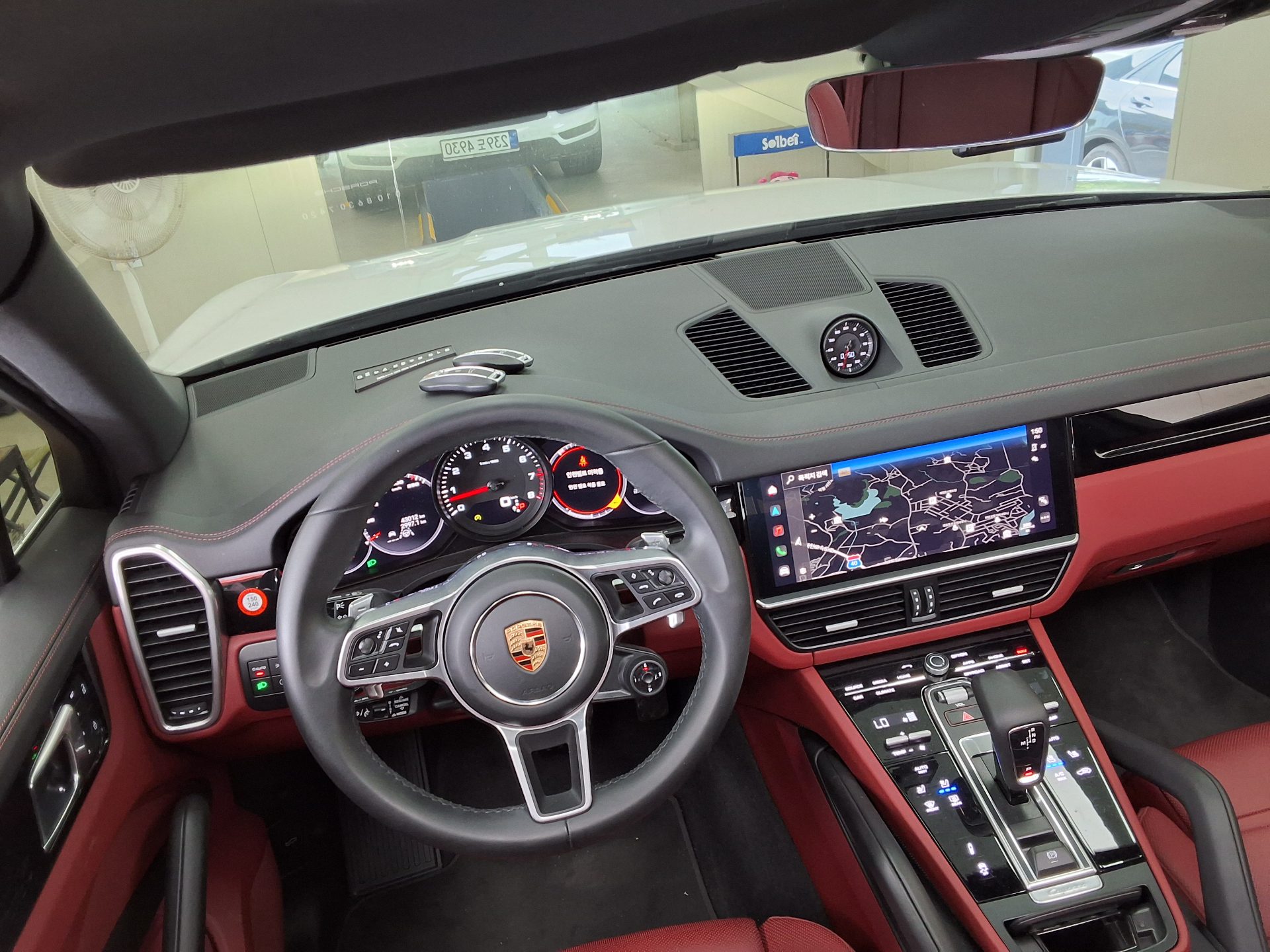 2023 - porsche cayenne