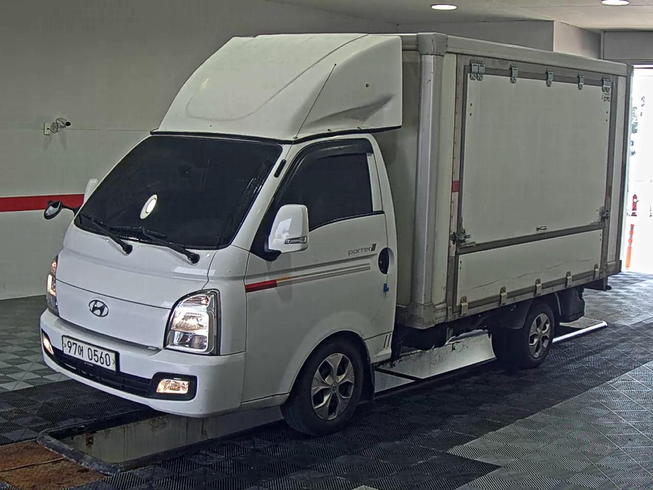 HYUNDAI PORTER II STANDARD CAB EXTRA WHEELBASE