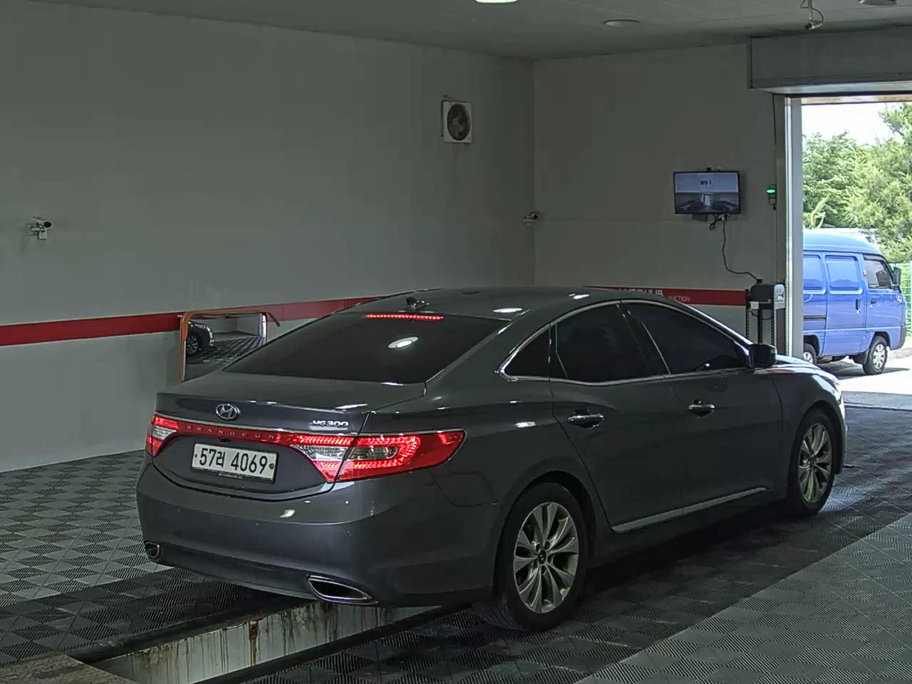 2012 - hyundai grandeur