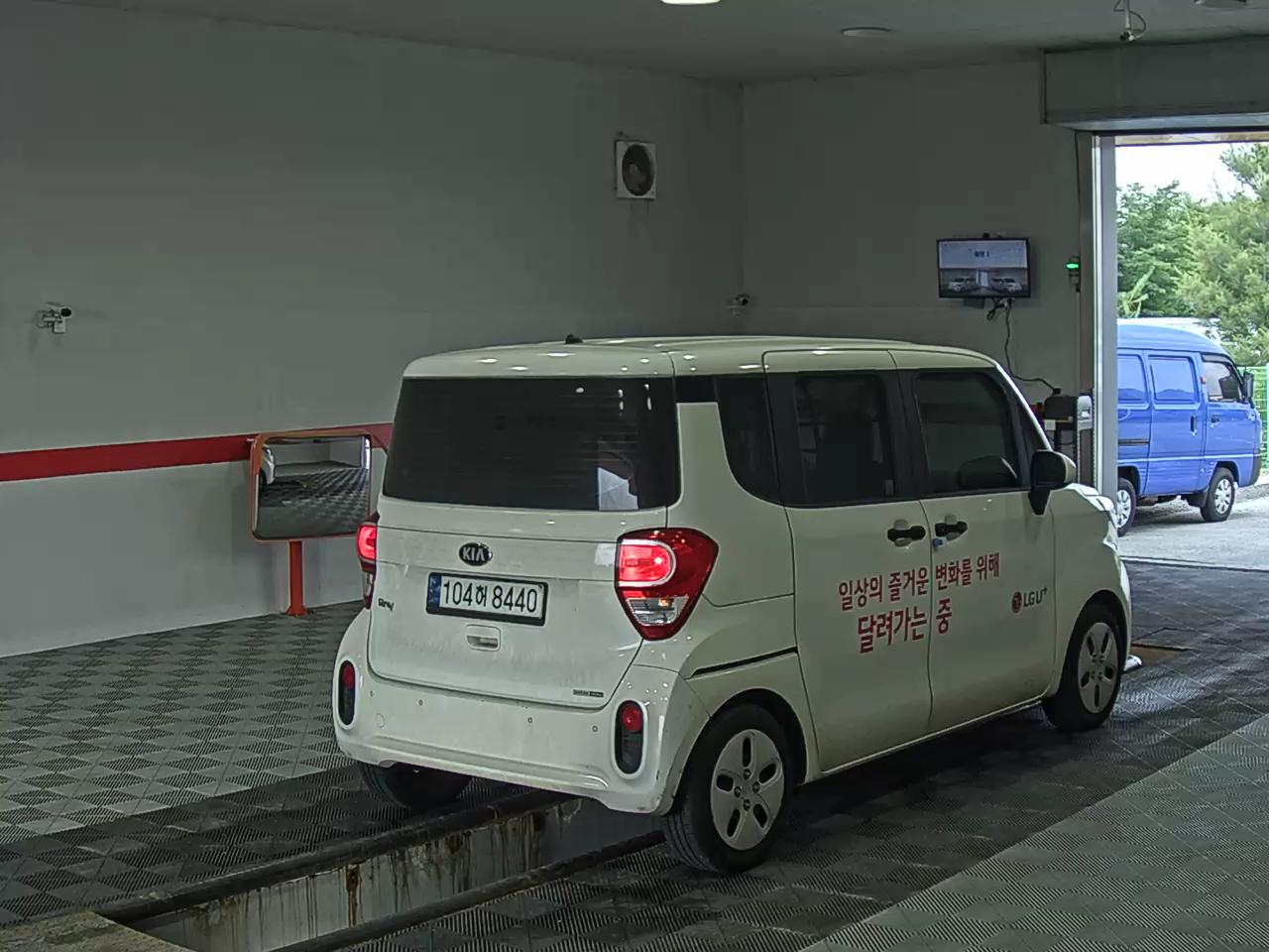 2021 - kia ray