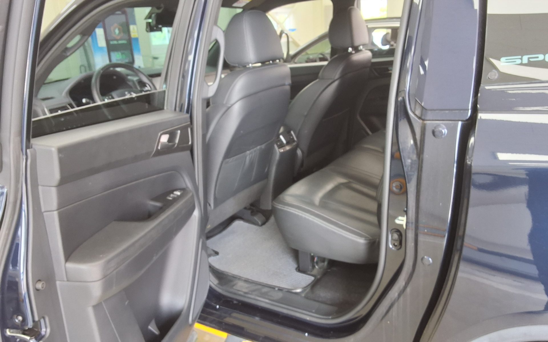 2022 - ssangyong rexton
