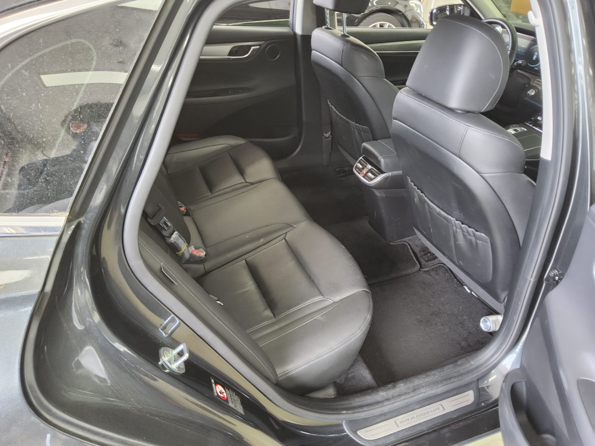 2022 - hyundai grandeur