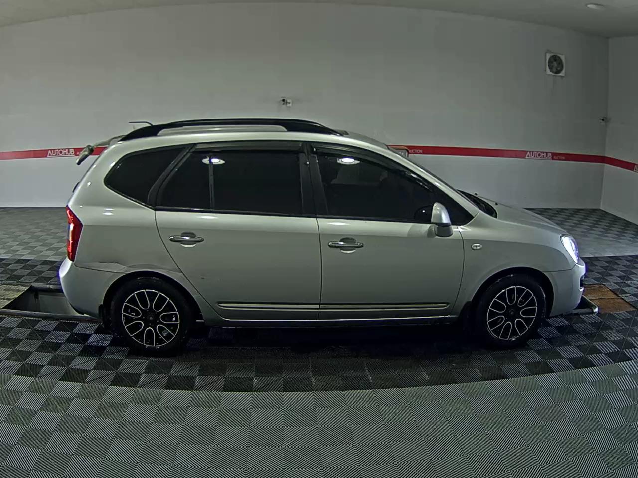 2009 - kia carens