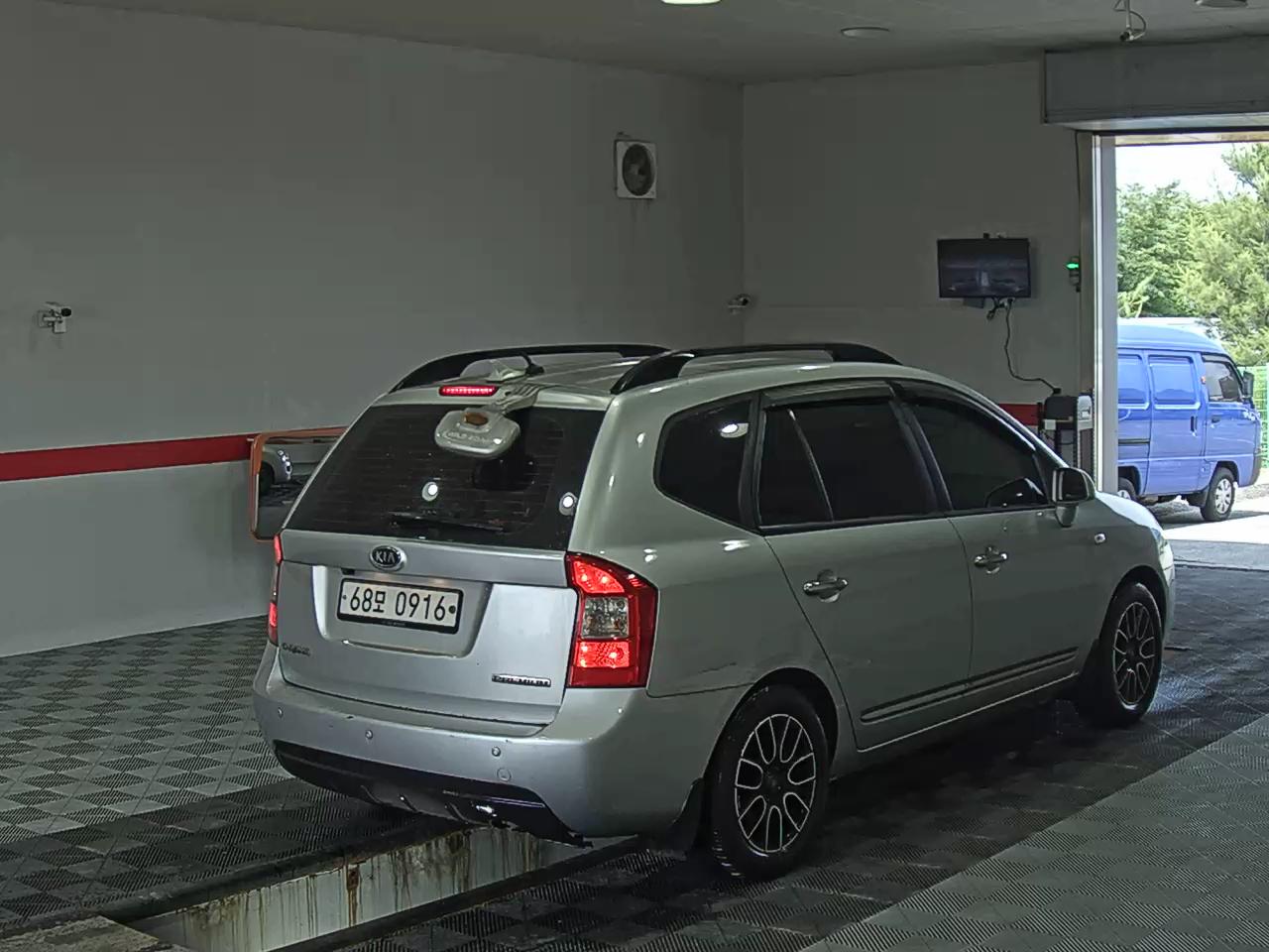 2009 - kia carens