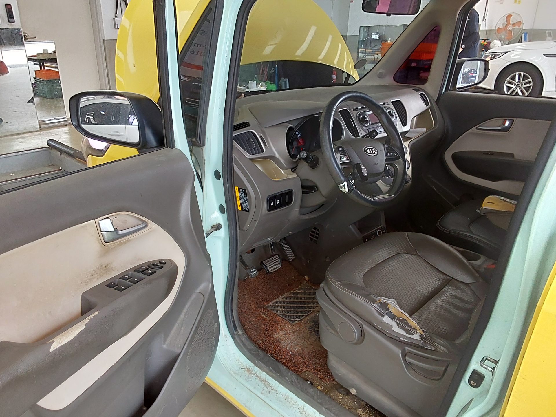 2012 - kia ray