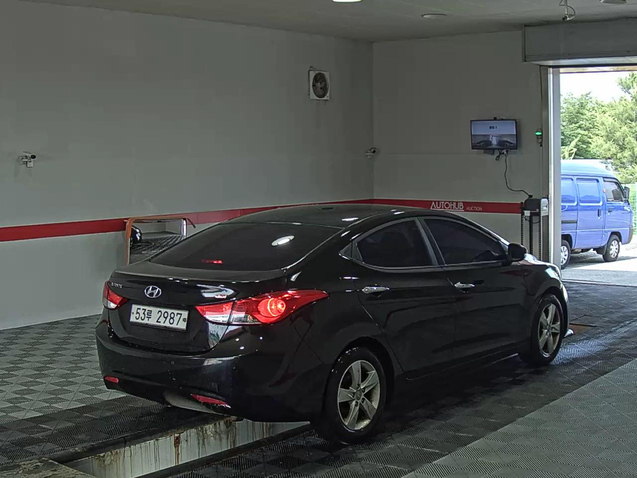 2014 - hyundai avante