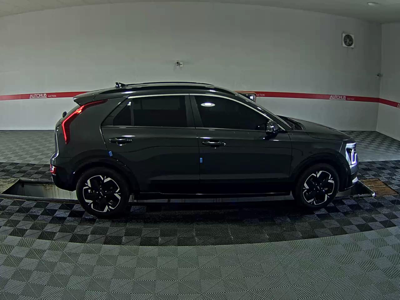 2023 - kia niro