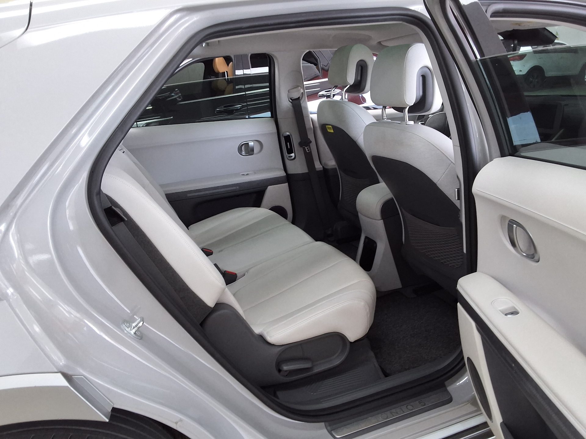 2023 - hyundai ioniq