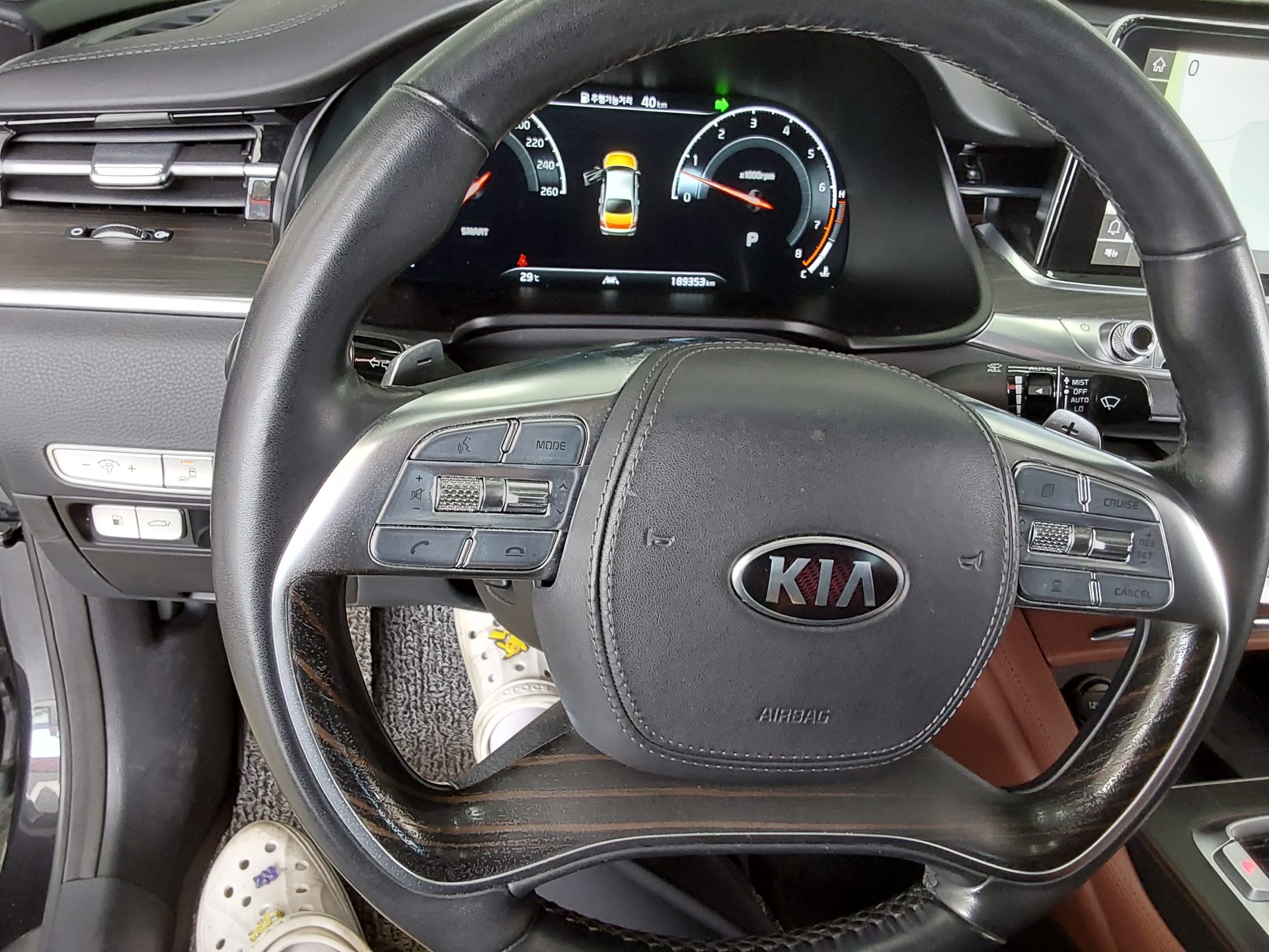 2019 - kia k9
