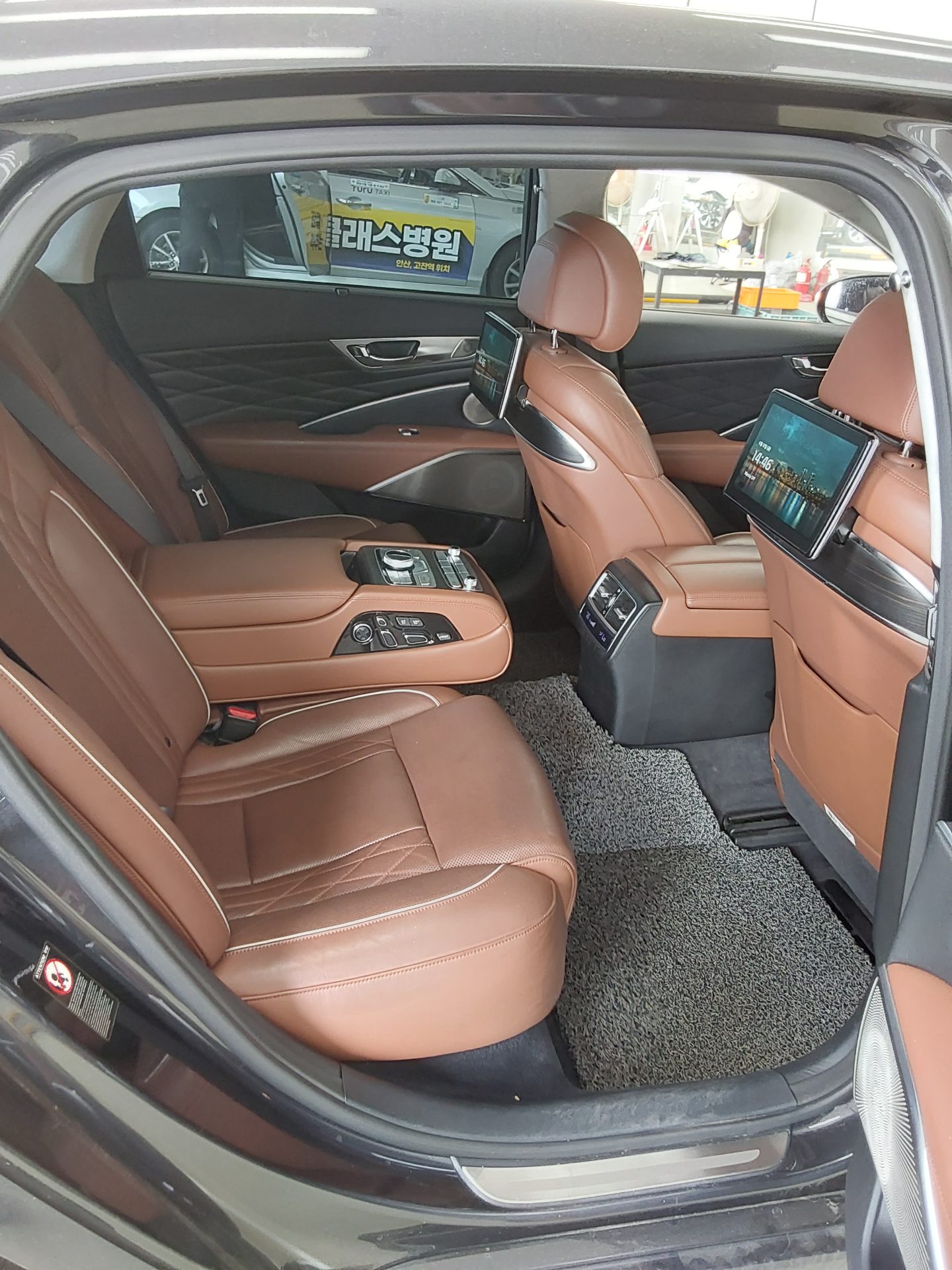 2019 - kia k9