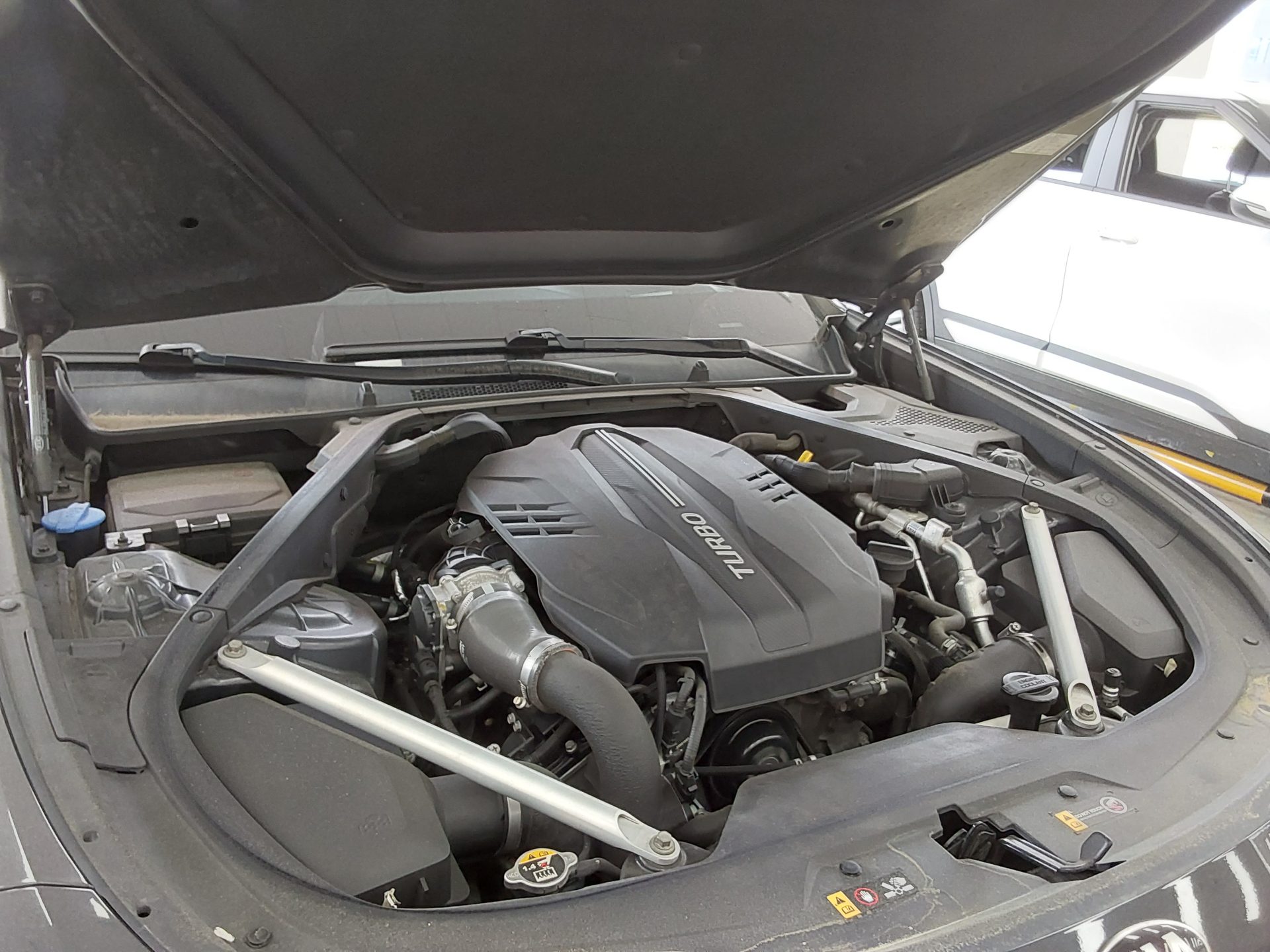 2019 - kia k9