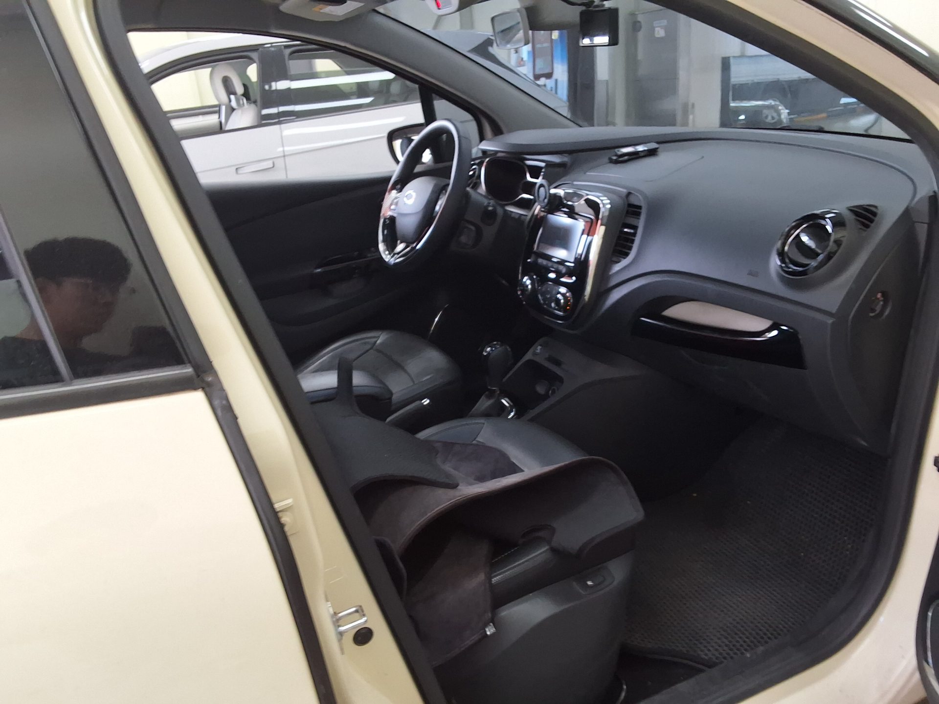 2015 - renault qm3