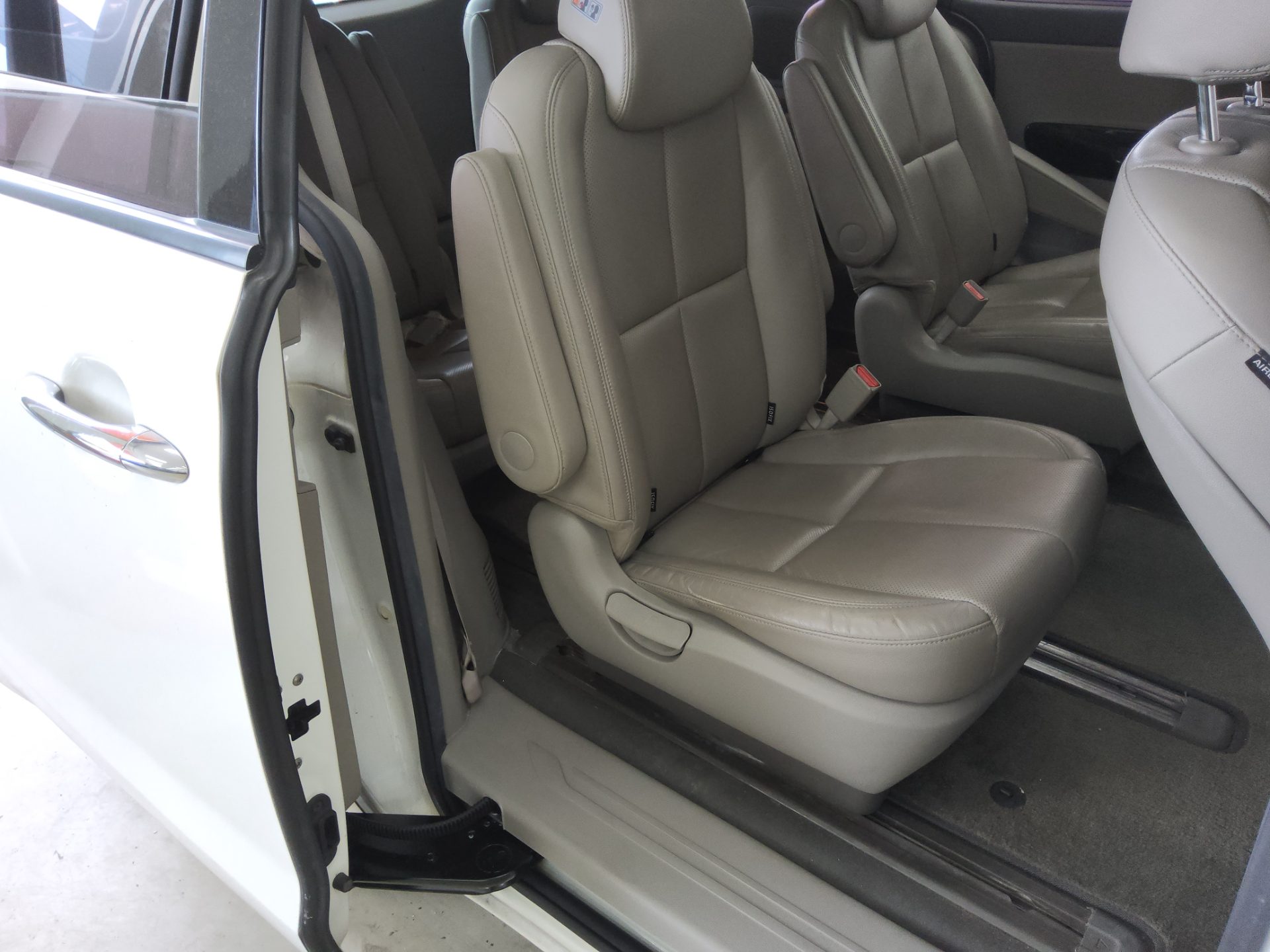 2017 - kia carnival