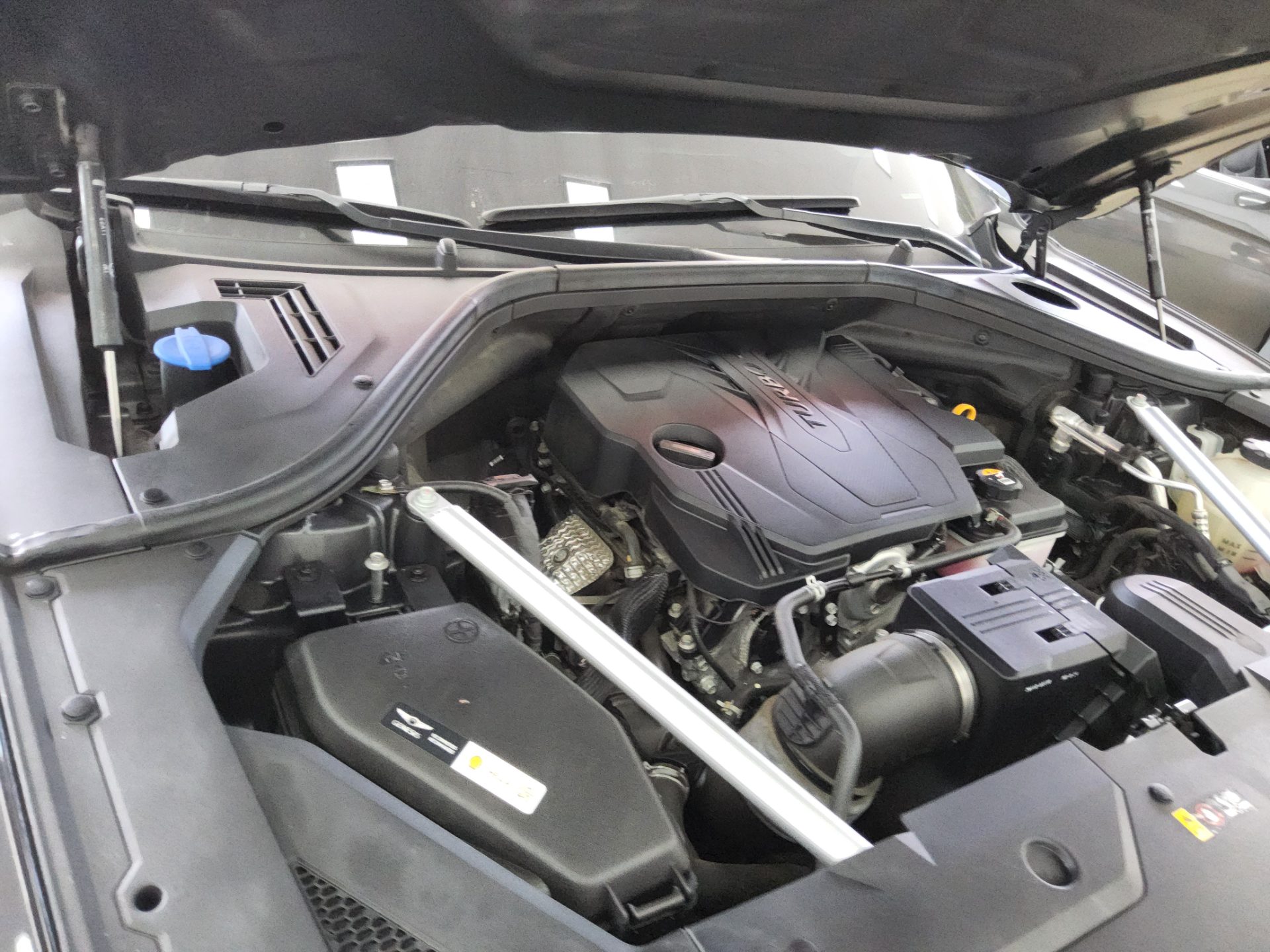 2022 - genesis gv70