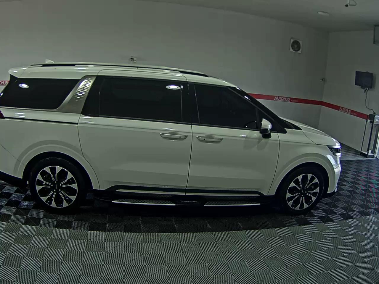 2023 - kia carnival