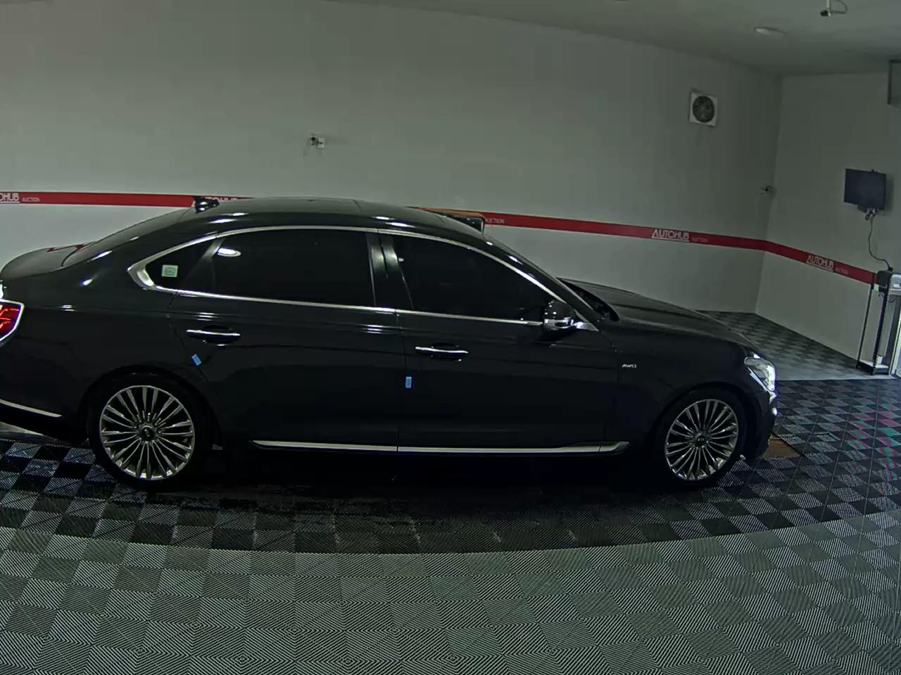 2019 - kia k9