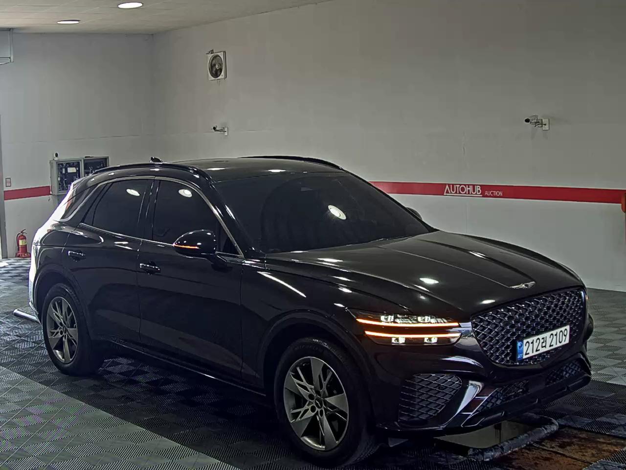 2022 - genesis gv70