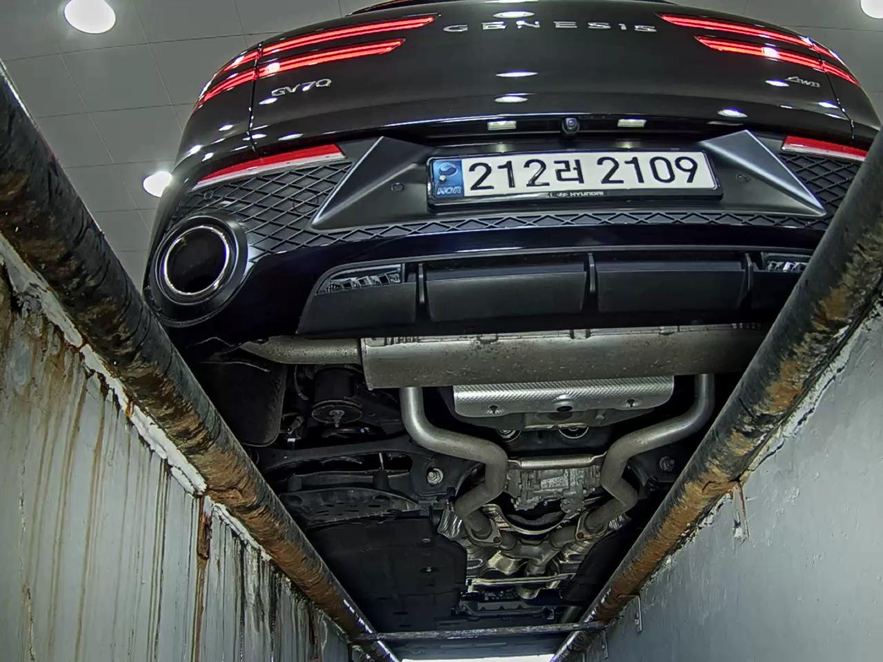 2022 - genesis gv70