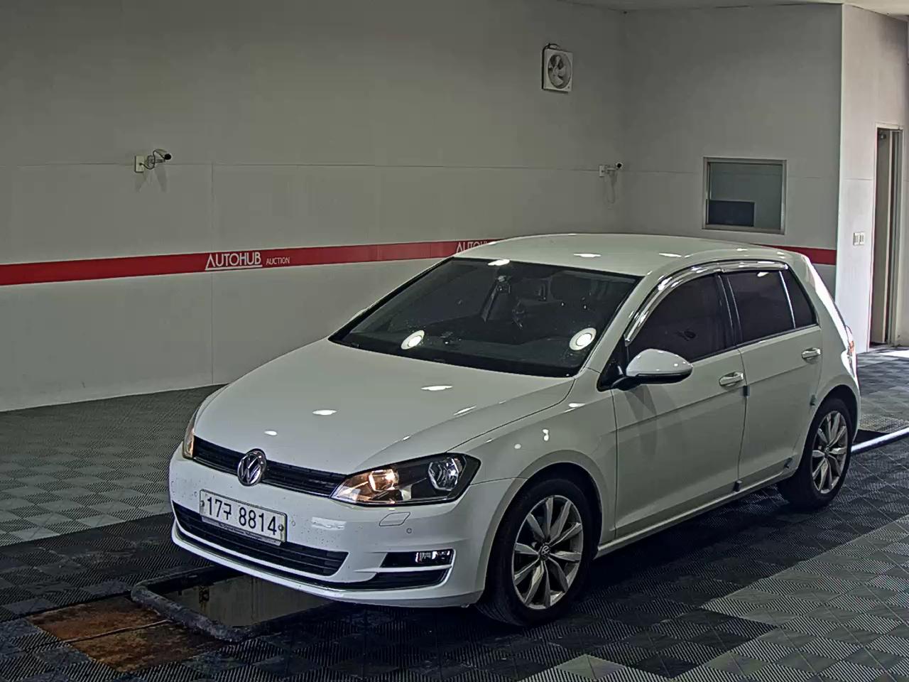 VOLKSWAGEN GOLF (7TH GEN) TDI BLUEMOTION