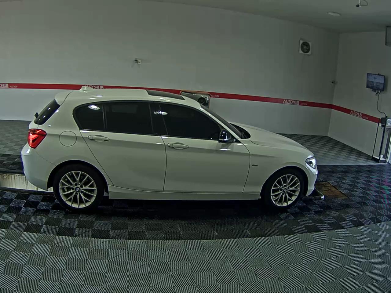 2016 - bmw 1 series