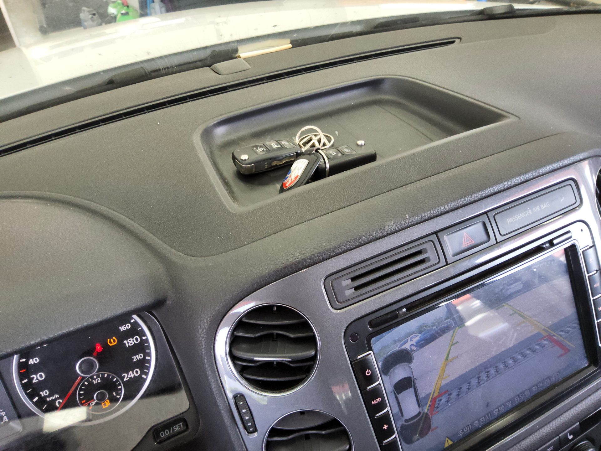 2016 - volkswagen tiguan