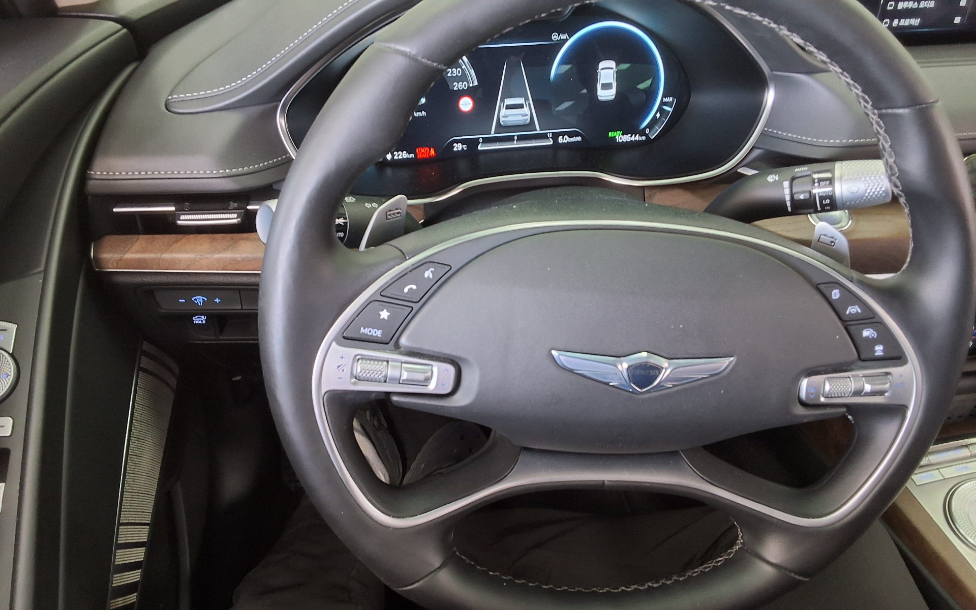2022 - genesis eg80