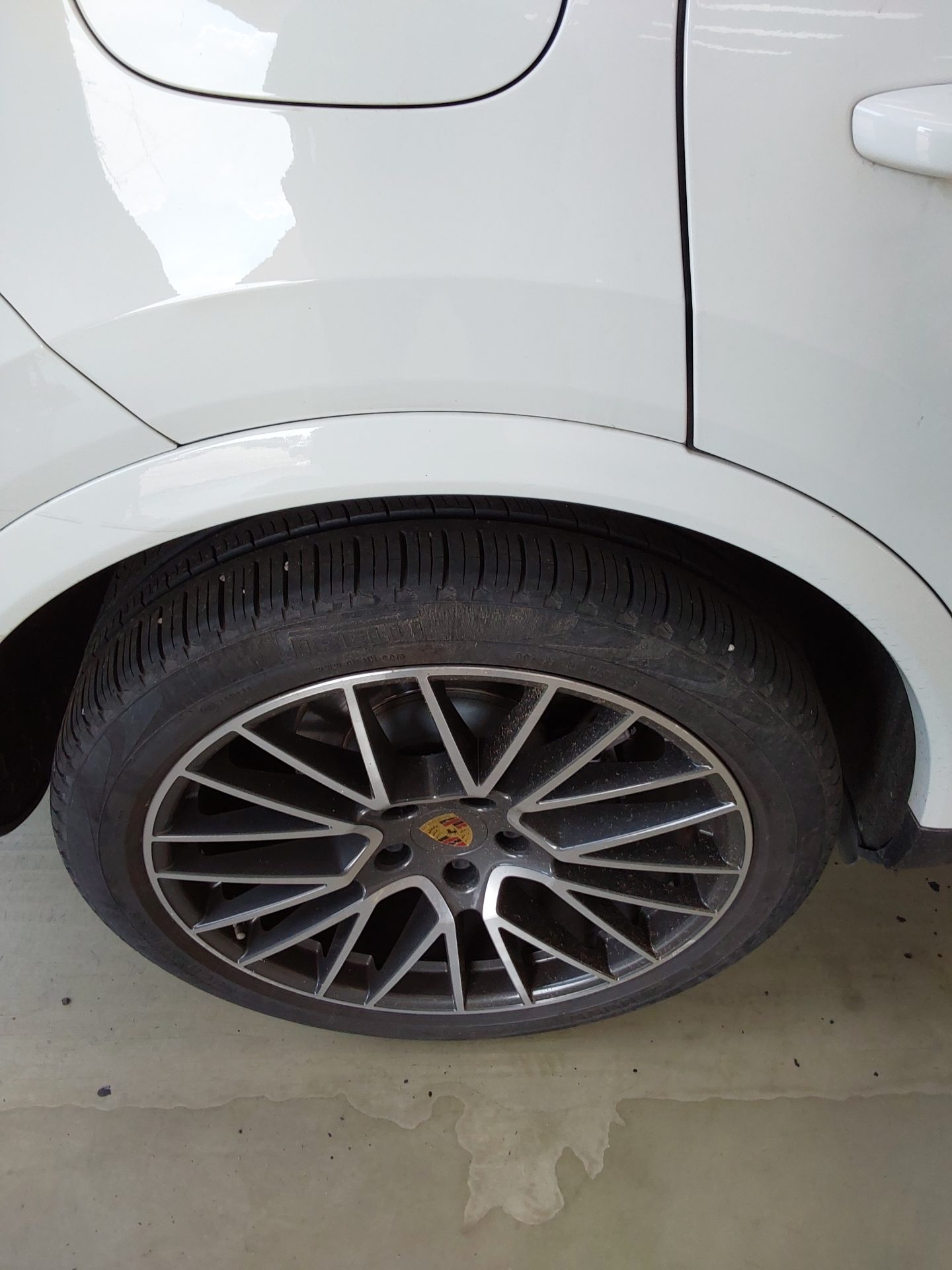2019 - porsche cayenne