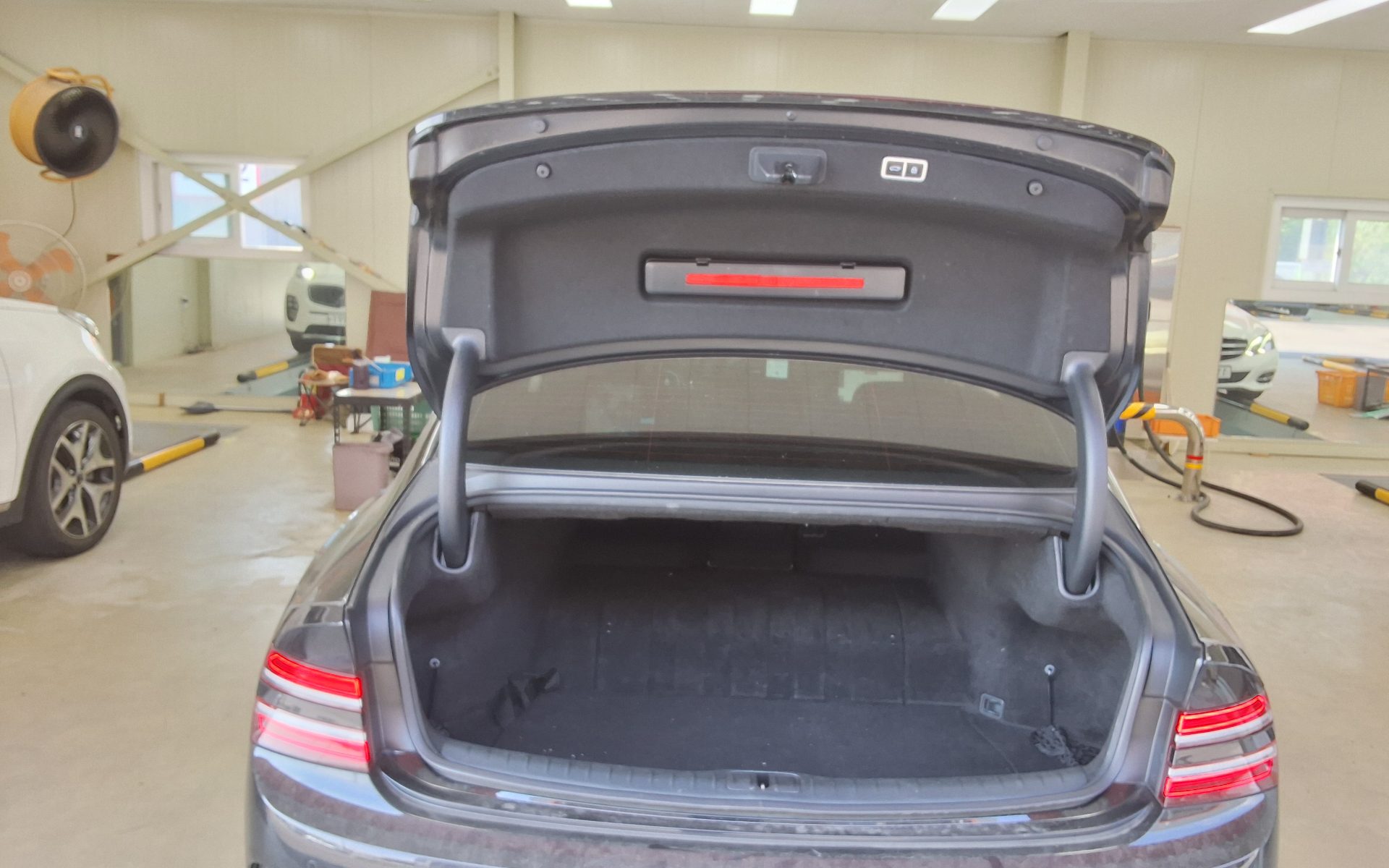 2022 - genesis eg80