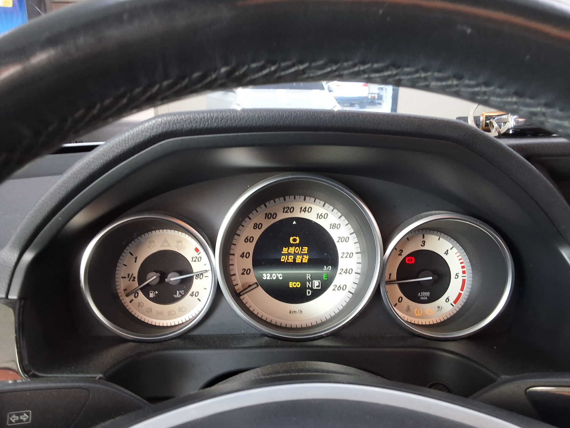 2016 - mercedes-benz e220