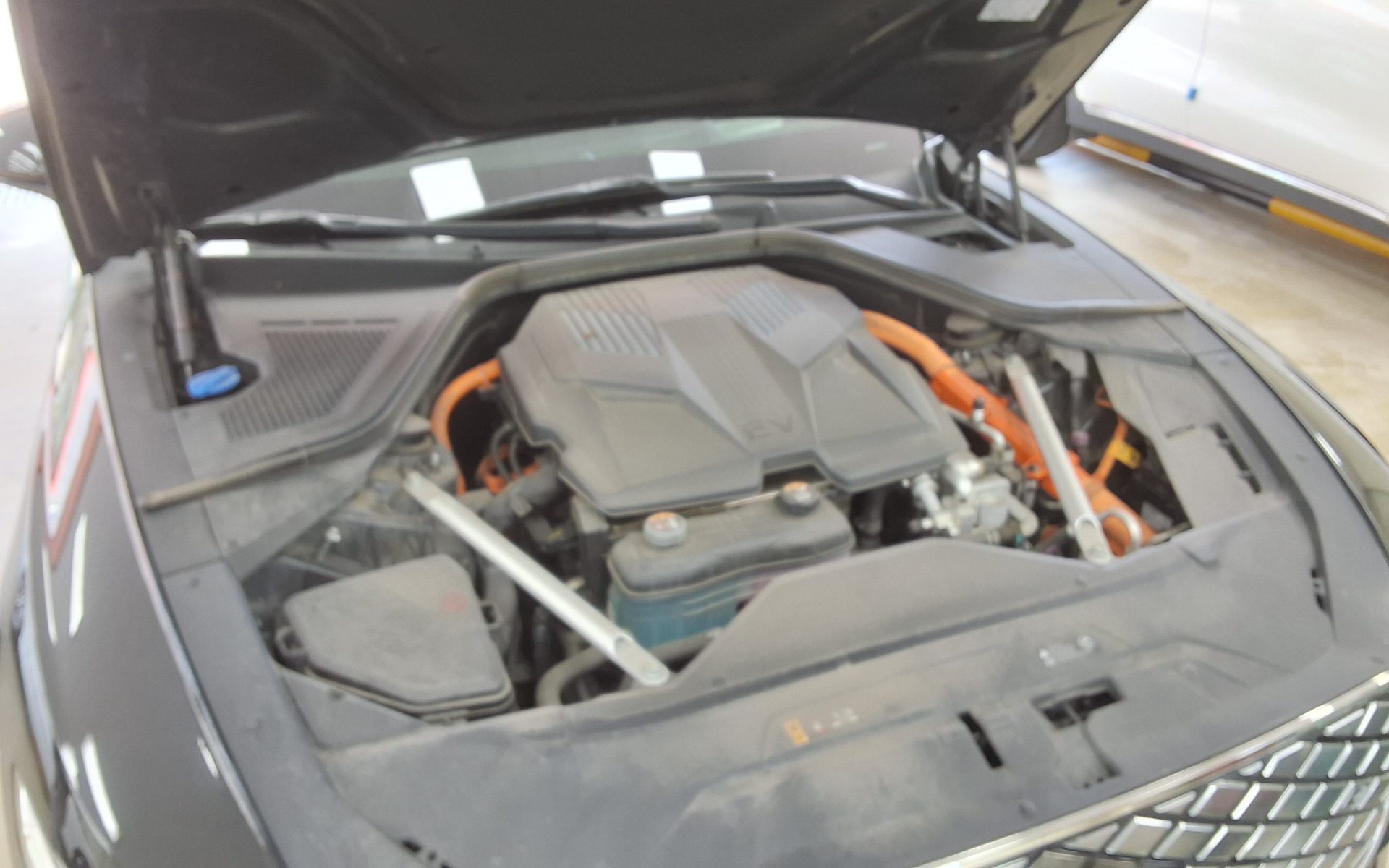 2022 - genesis eg80