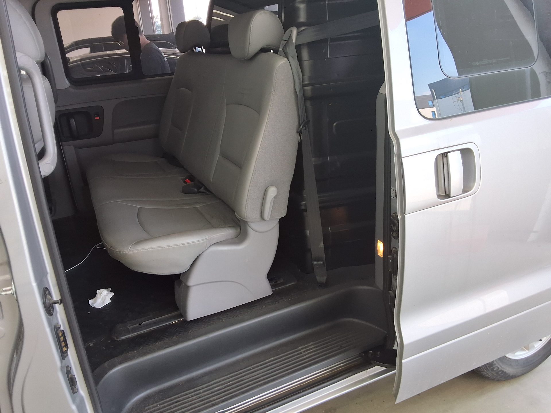 2014 - hyundai grand starex