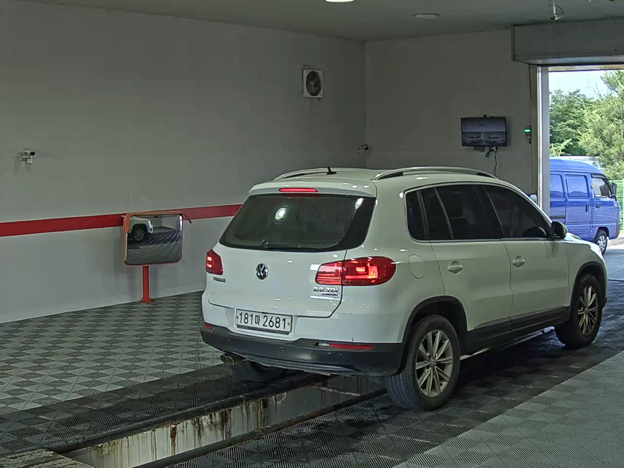 2016 - volkswagen tiguan