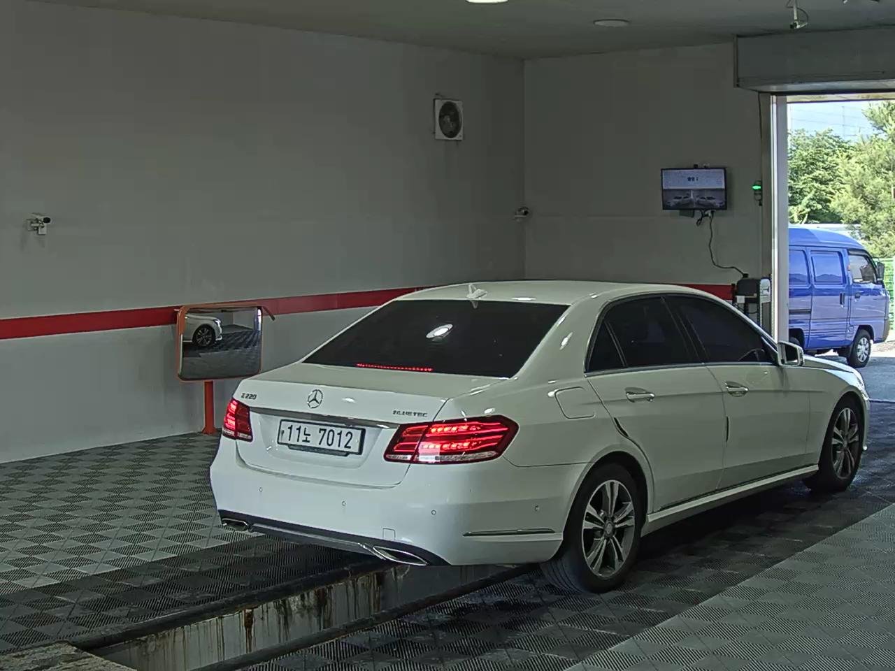 2016 - mercedes-benz e220