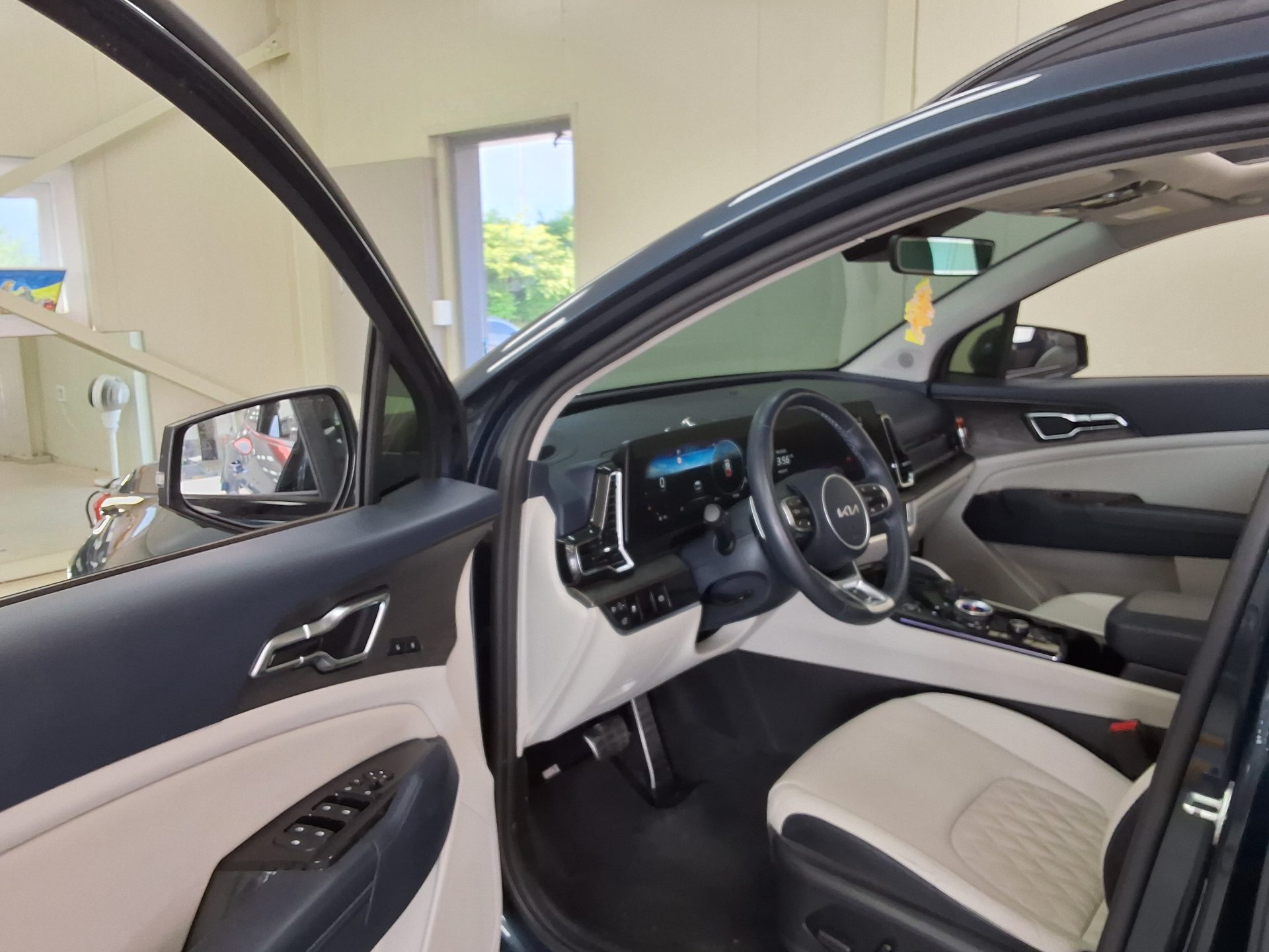 2022 - kia sportage