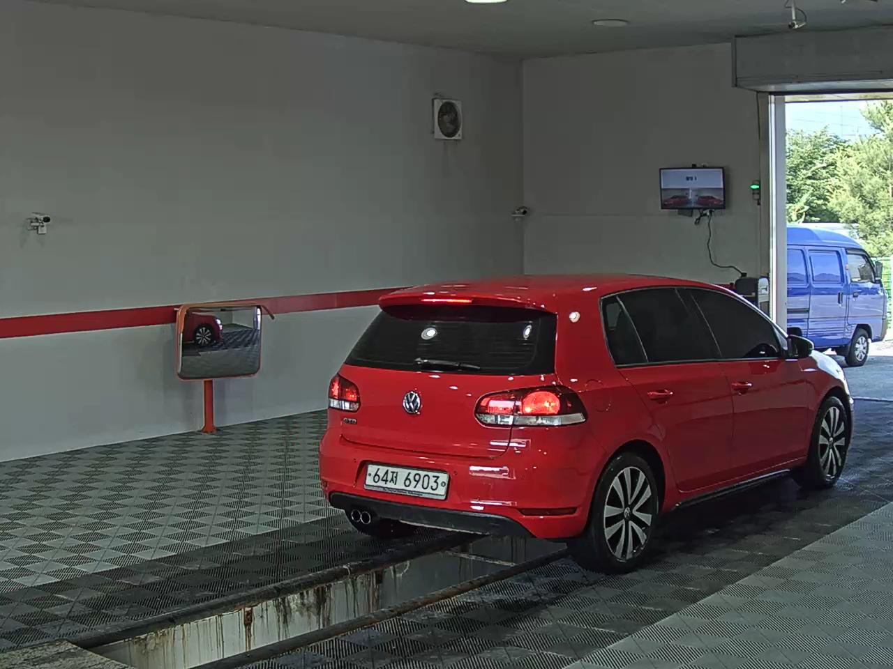 2011 - volkswagen golf