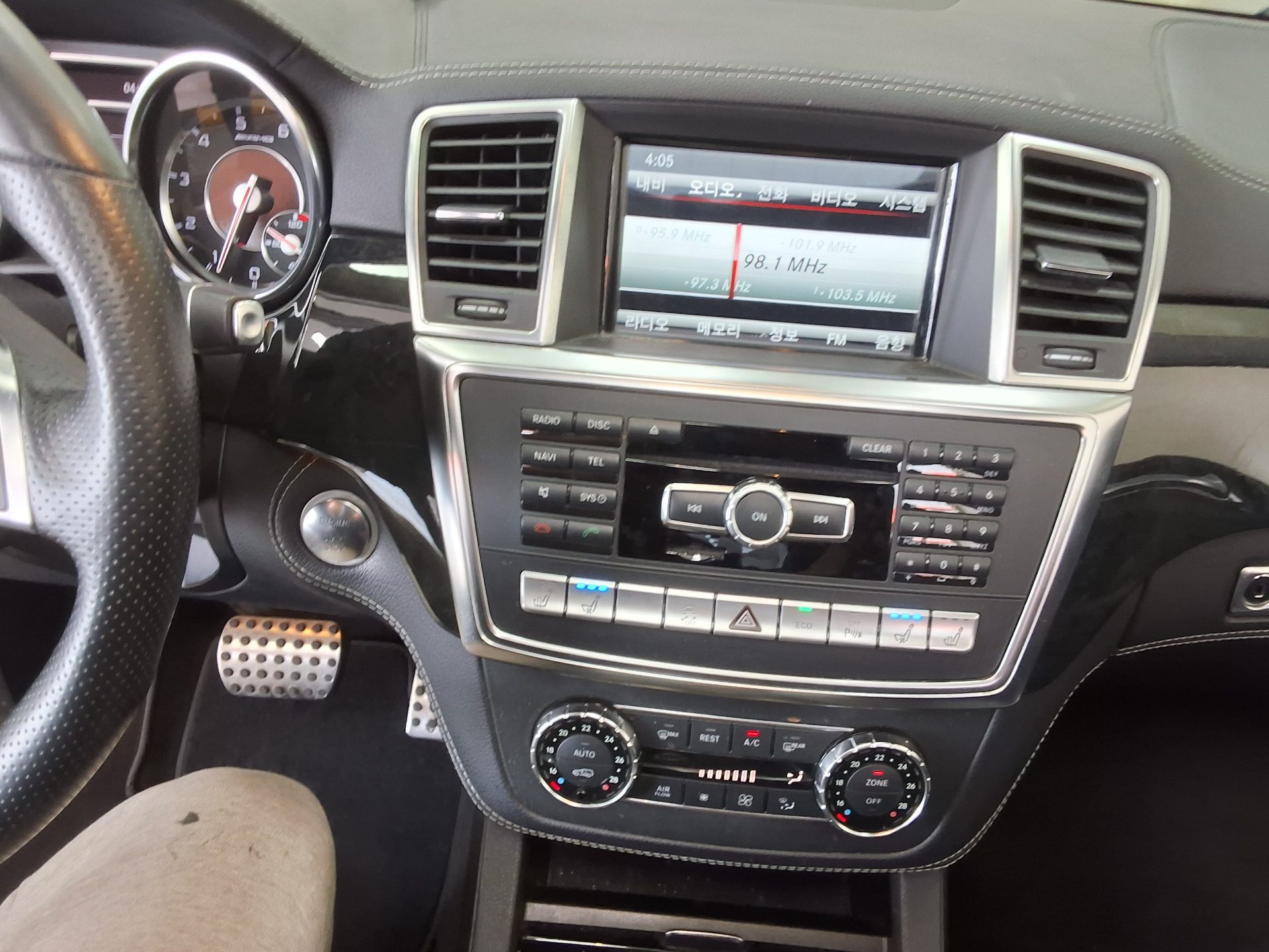 2013 - mercedes-benz ml63