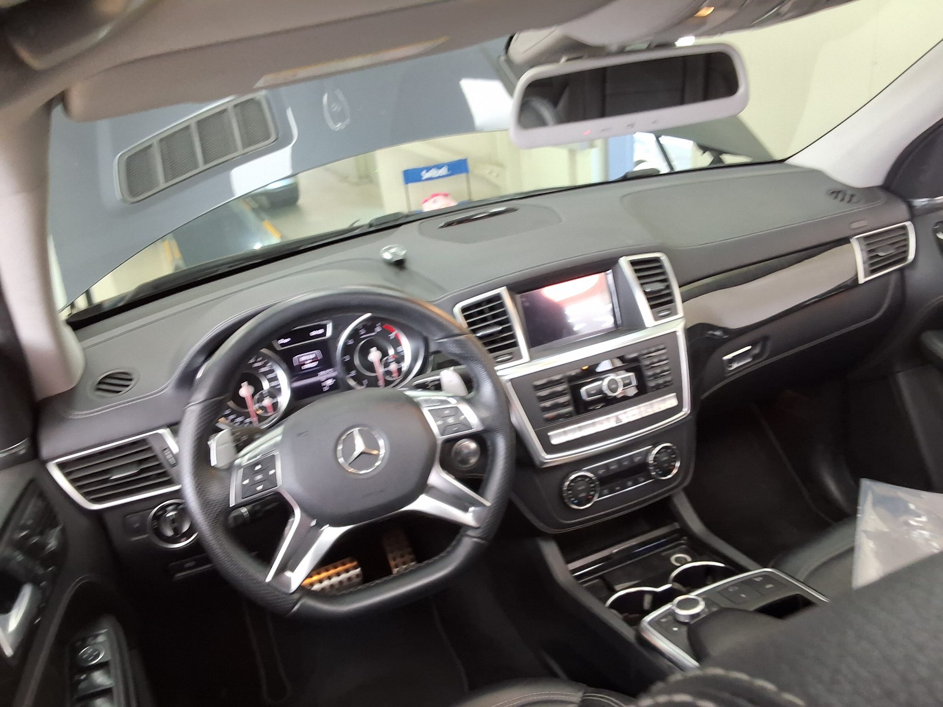 2013 - mercedes-benz ml63