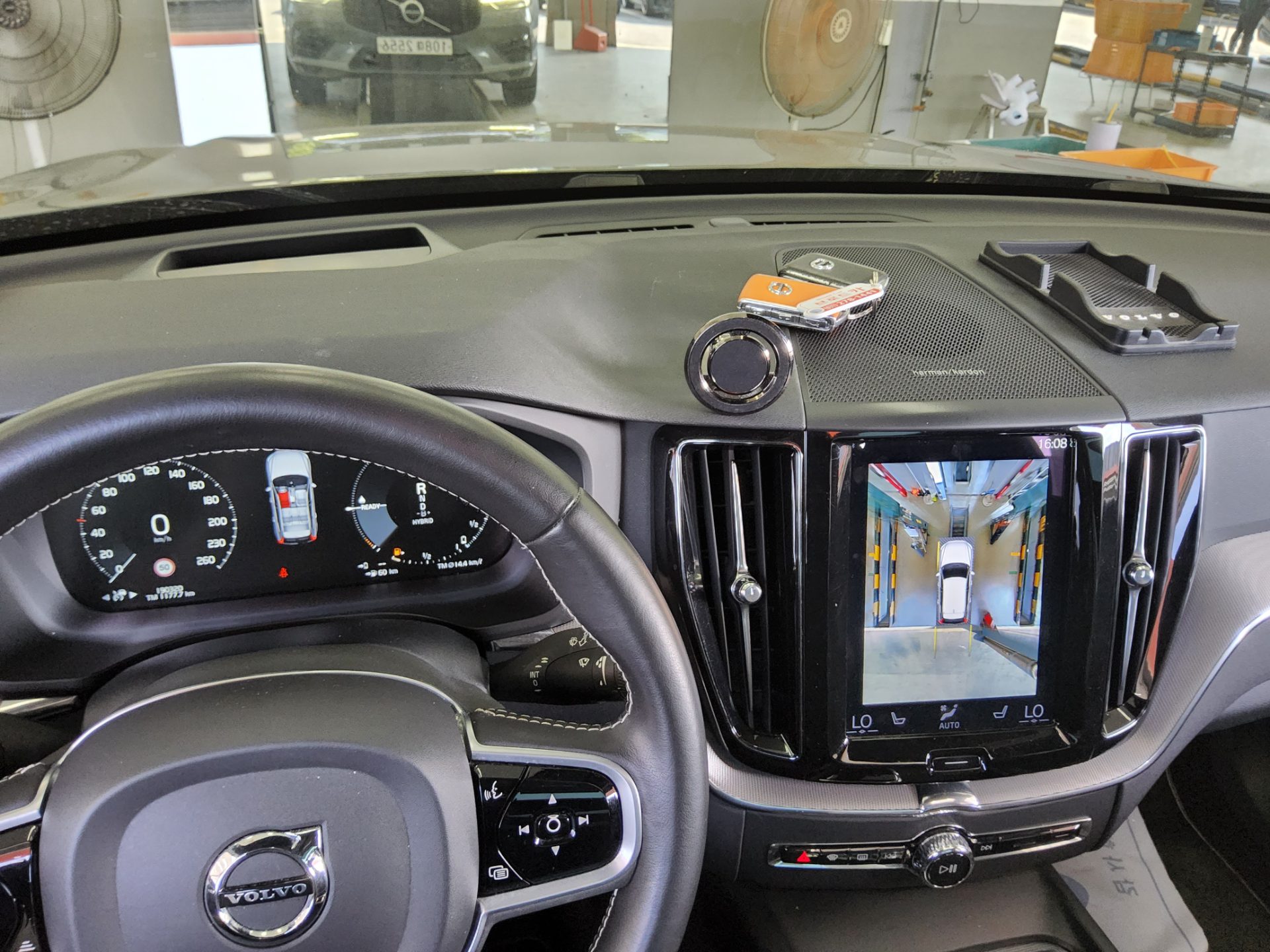 2021 - volvo xc60