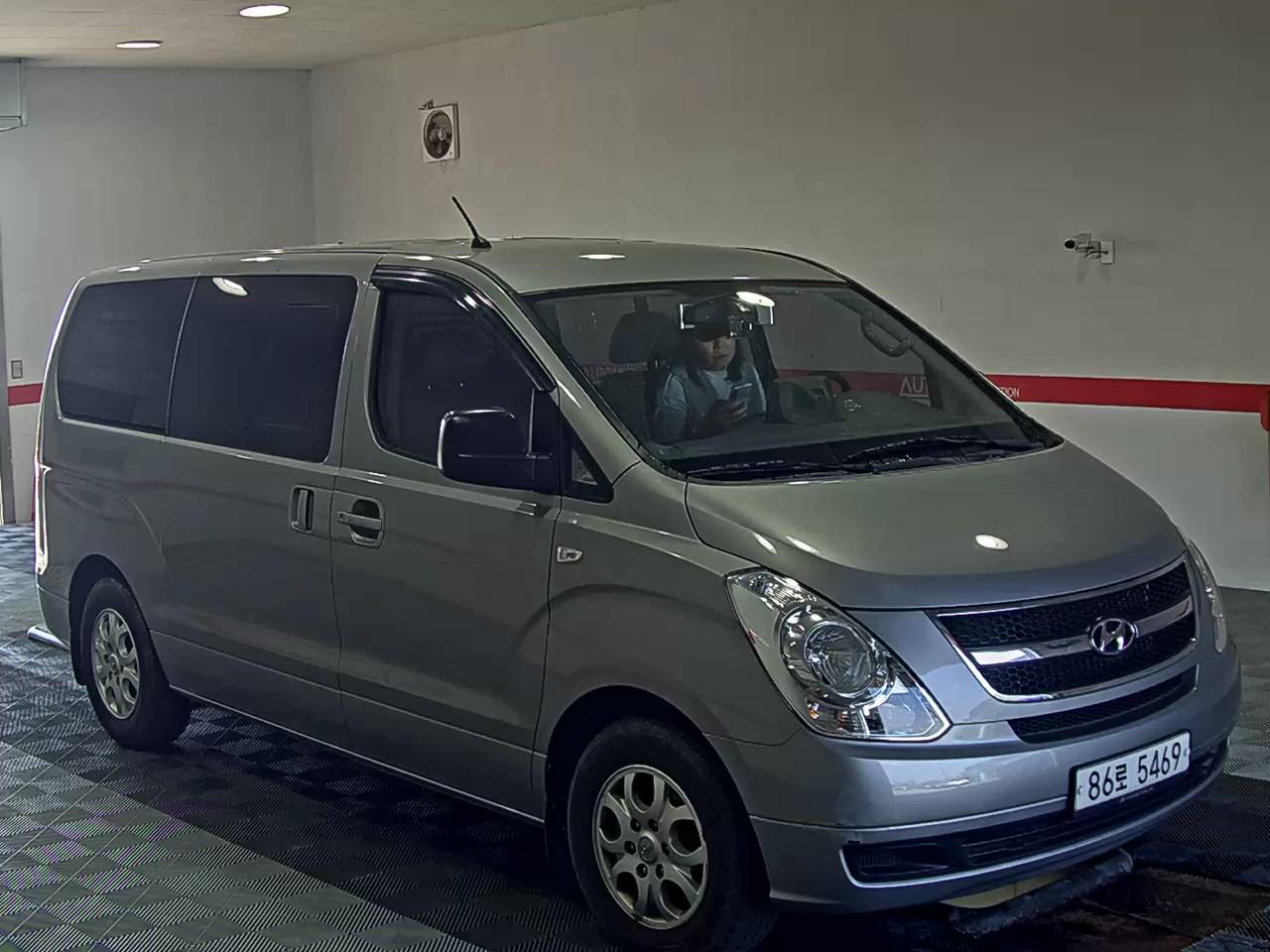 2014 - hyundai grand starex