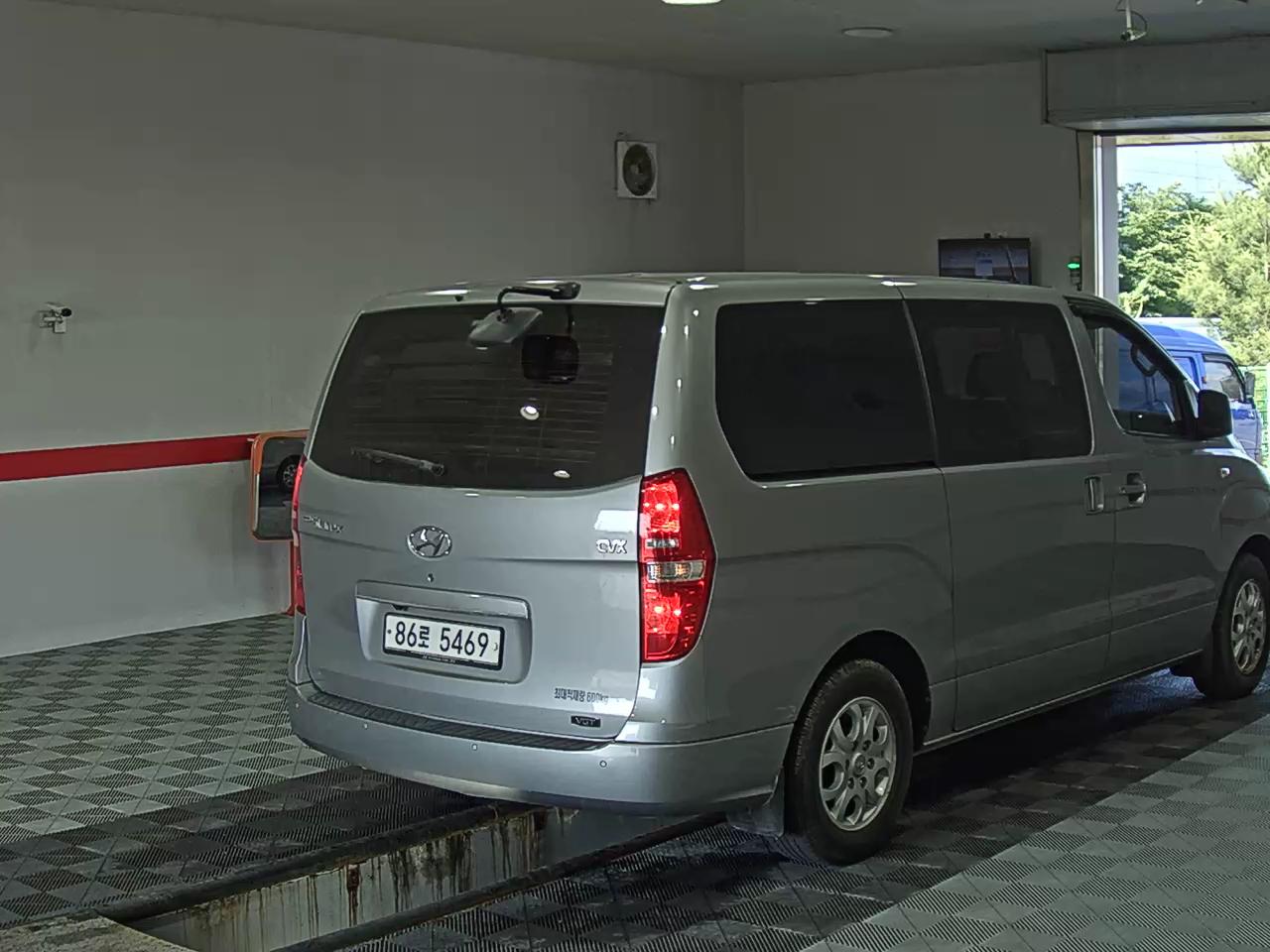 2014 - hyundai grand starex