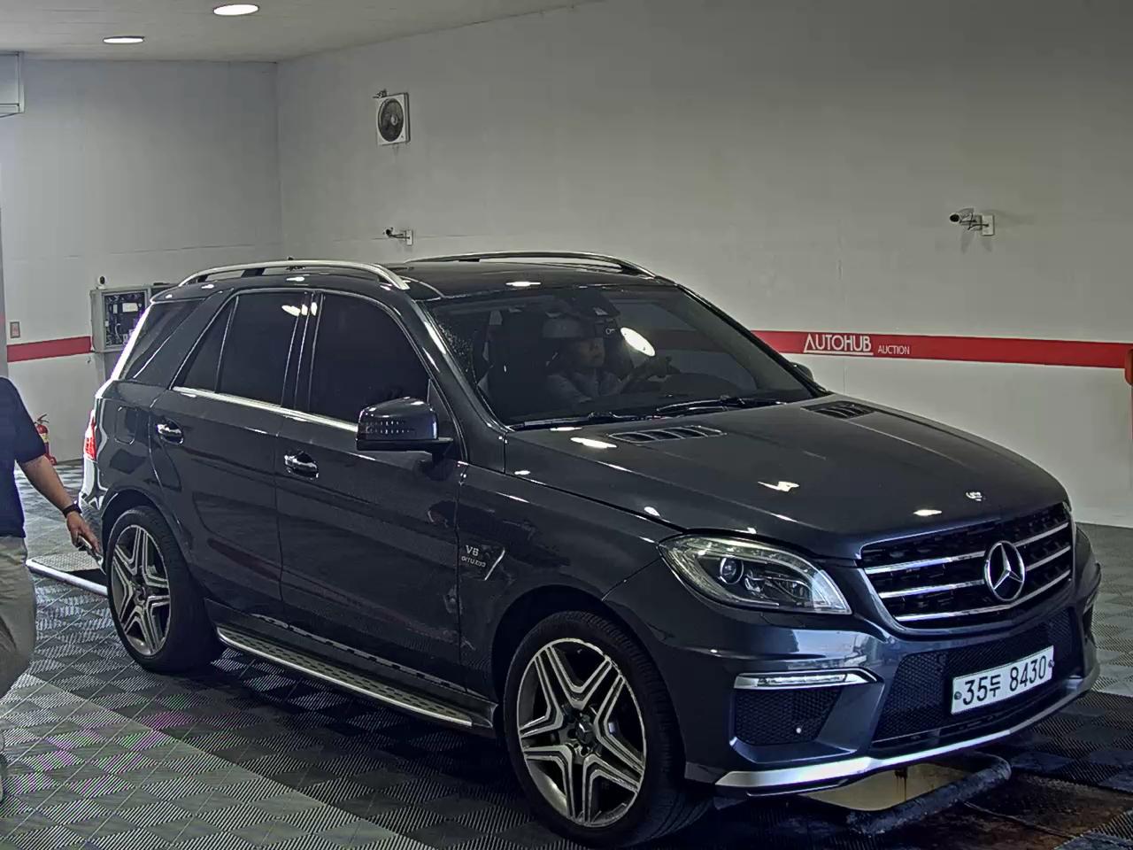 2013 - mercedes-benz ml63
