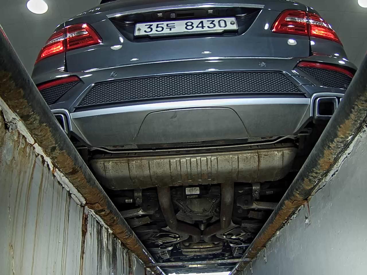 2013 - mercedes-benz ml63