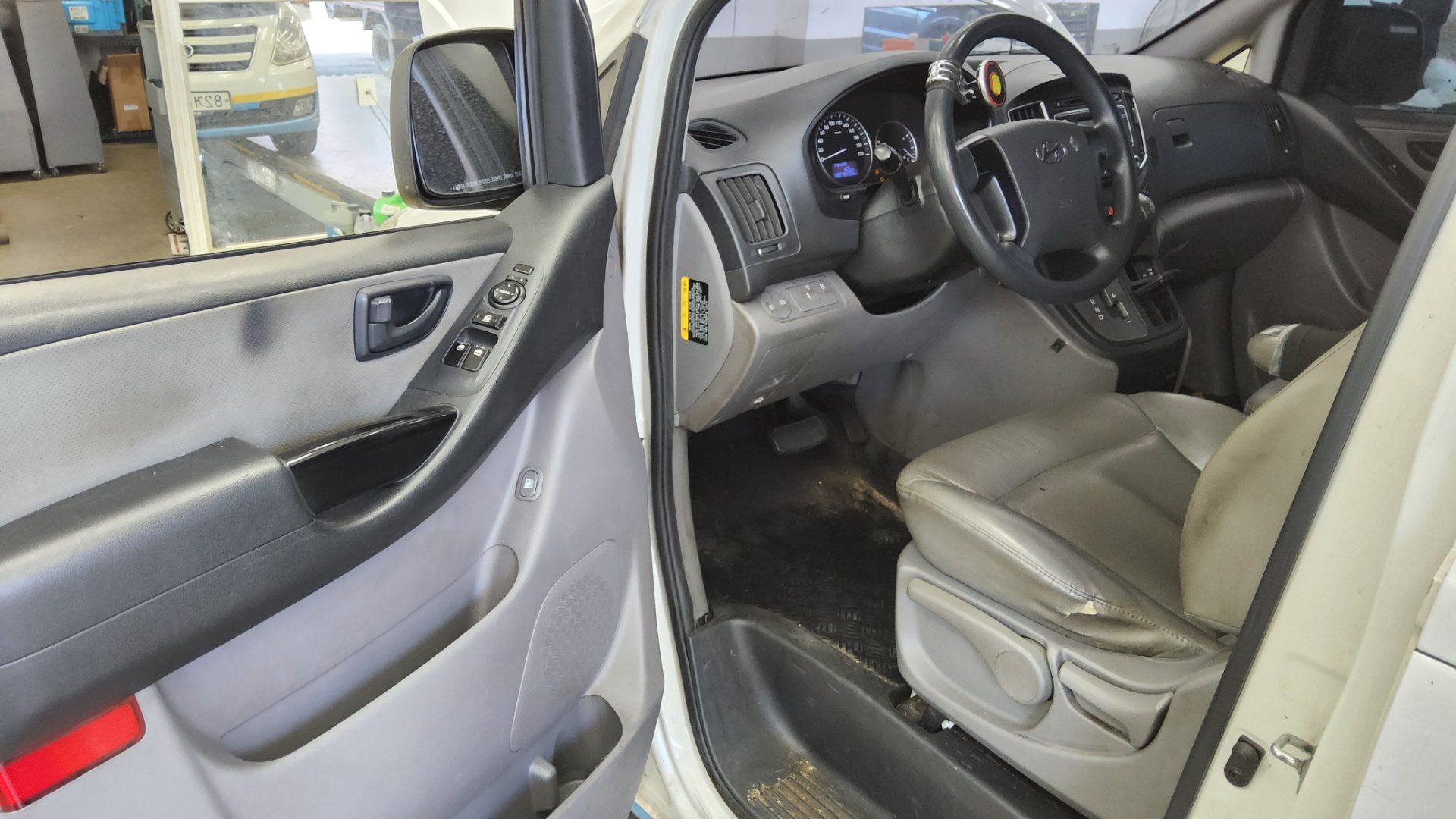 2018 - hyundai grand starex